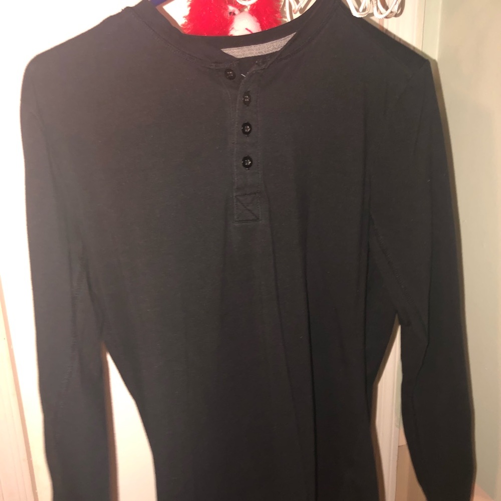 ESNTL’S Henley